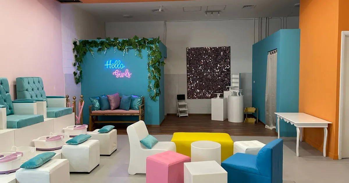 Hello Girls Fiesta & Spa