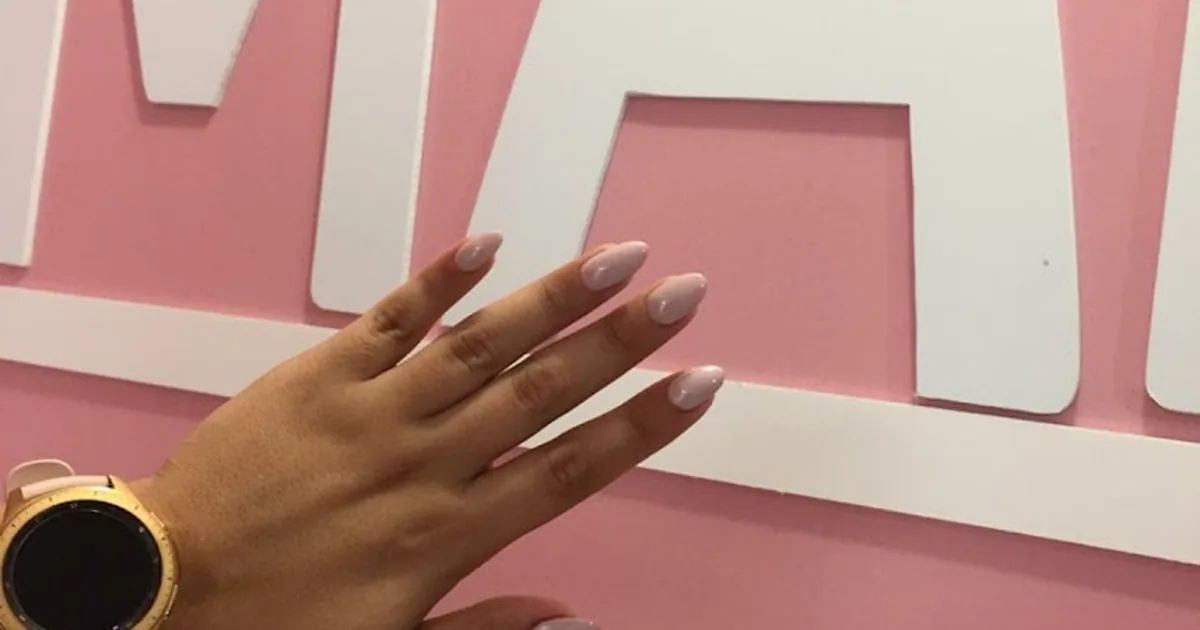 Mahō Nails.