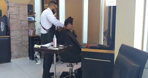 Corina Reyes Peluquería, negocios en Durango, Durango