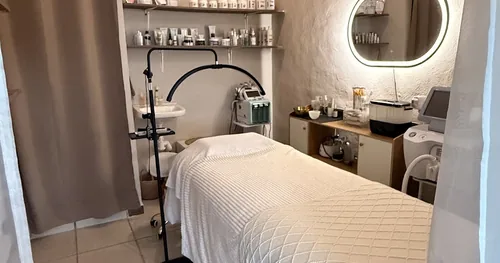 Alchemy Manzanillo | Cosmetología, negocios en Manzanillo, Colima