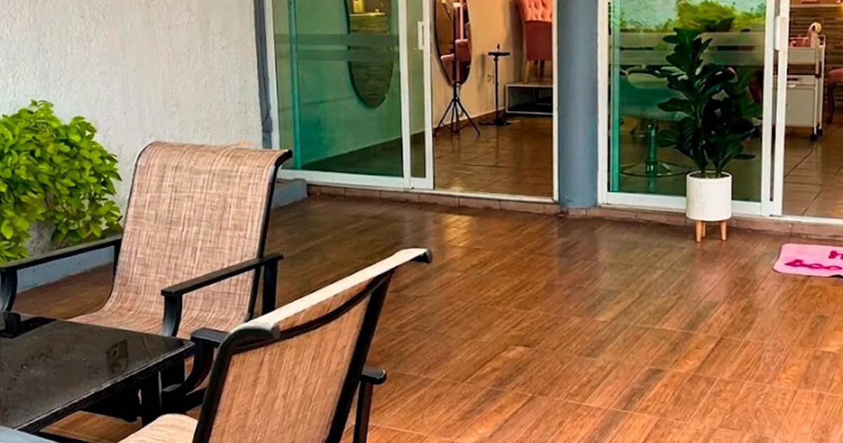 Aurela Salón Delux Salón & Spa