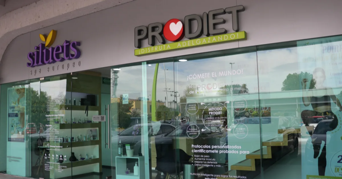Siluets & Prodiet Vallarta, Satélite