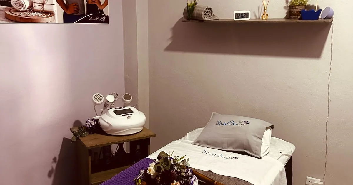 Model Art Spa Plaza Aure