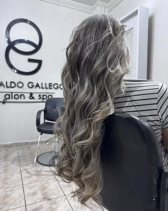 Osbaldo Gallegos Salon & Spa · foto 2